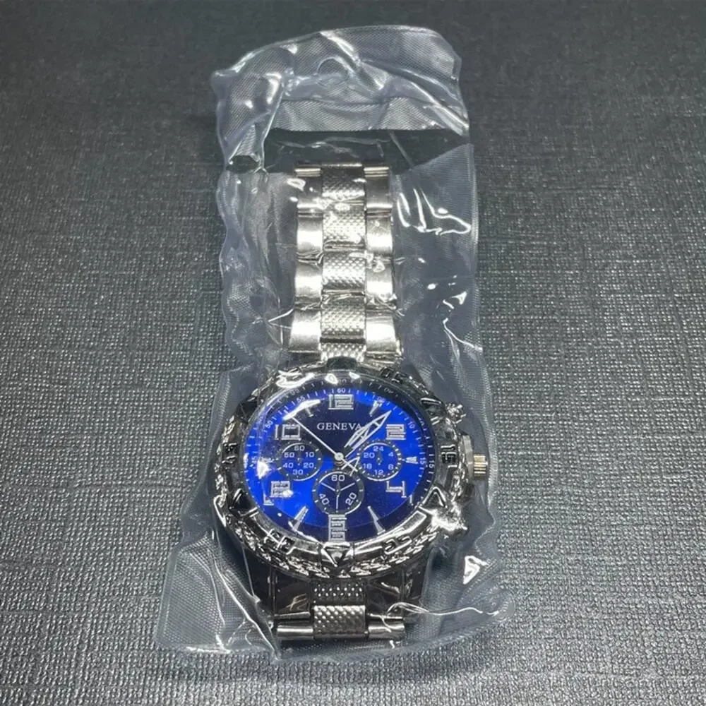 Men’s Classic Blue Dial Quartz Wristwatch Large Face Silver Metal Band